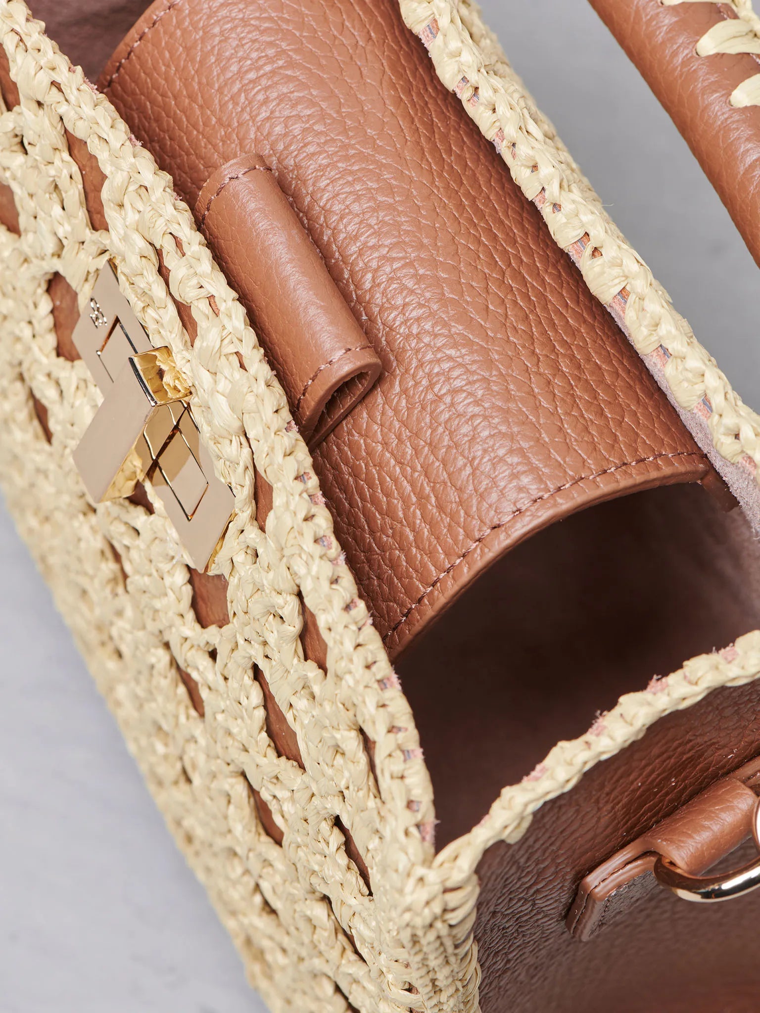 Small Sella Sylvia Crochet Handbag