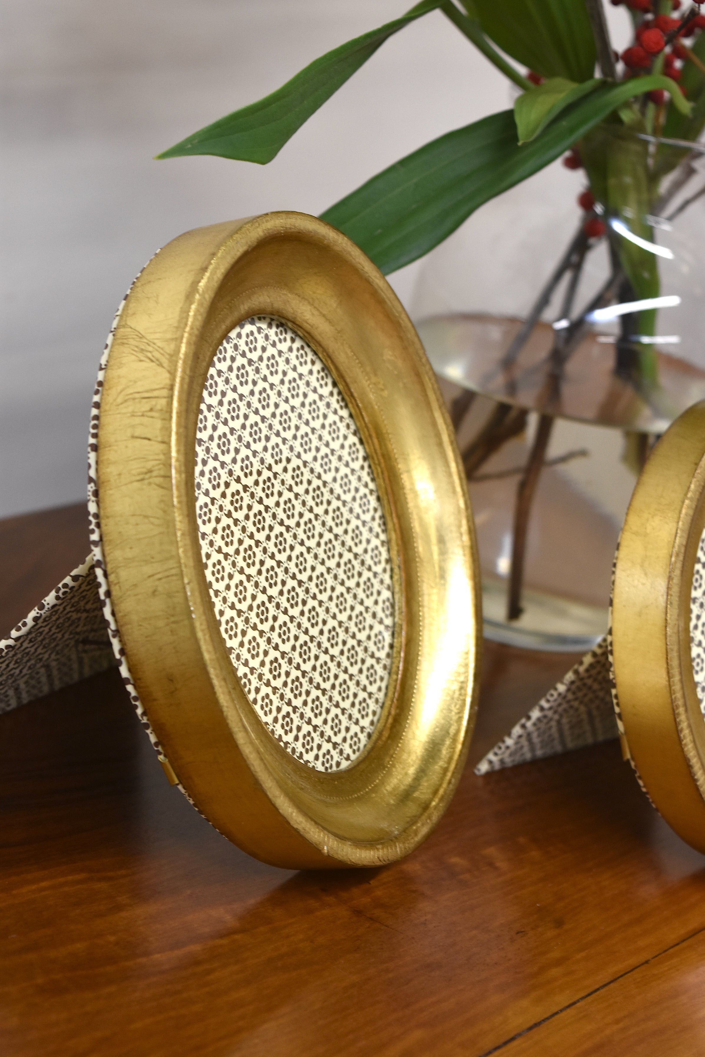 5" Gold Leaf Oval Florentine Frame