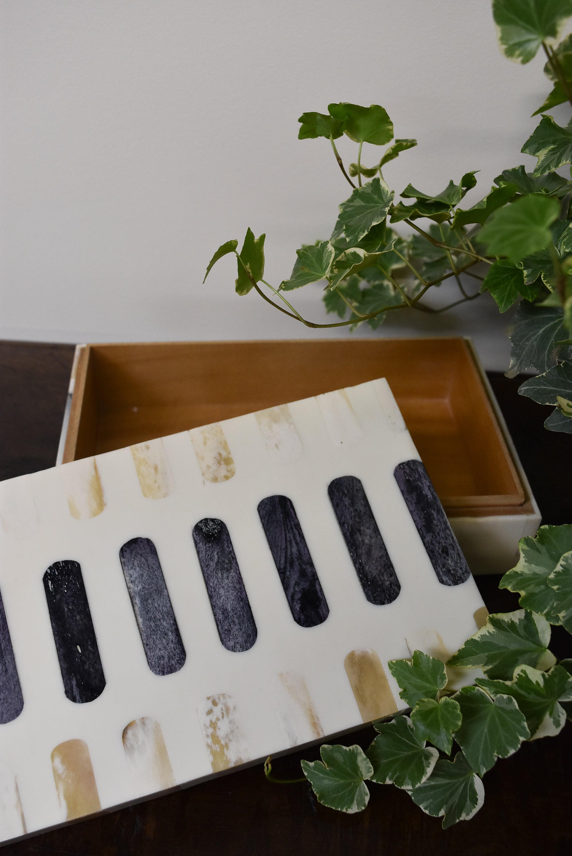 Small Gray and White Bone Box - Cylindrical Inlay
