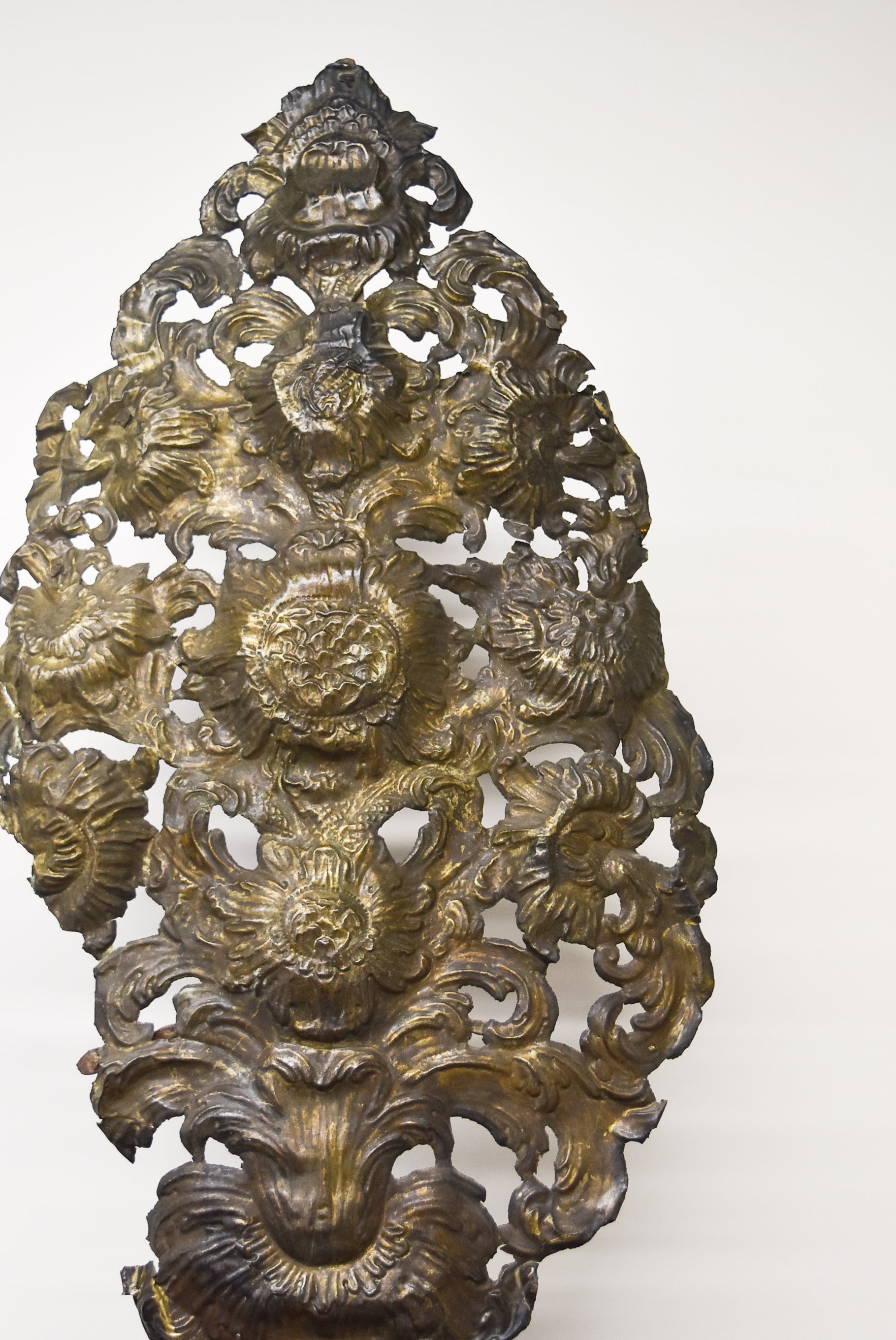 Rare Early 18th Century Italian Lumiere with Carved Wood Base