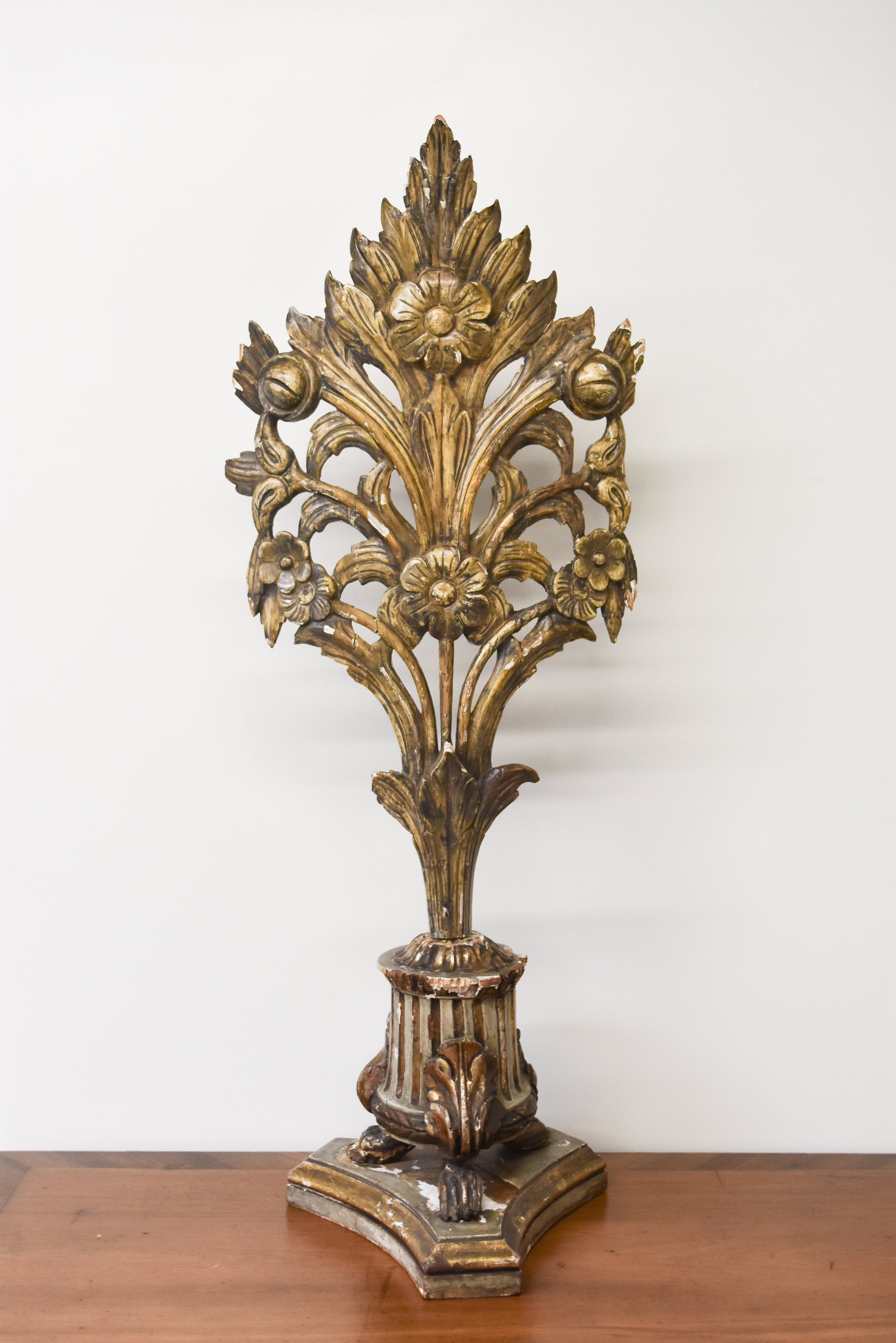 Early 18th Century Italian Lumiere with Carved Wood Base