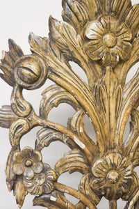 Early 18th Century Italian Lumiere with Carved Wood Base