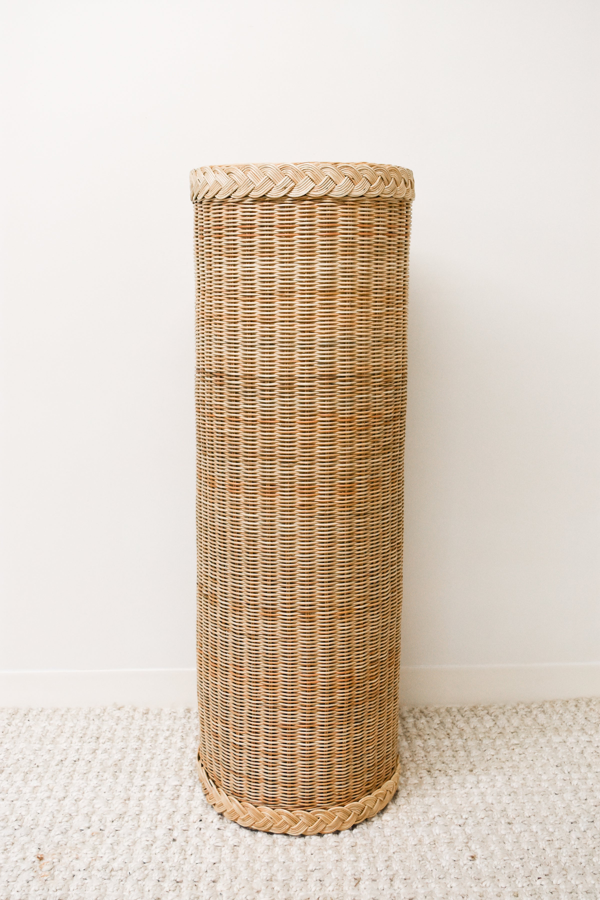 Natural Braided Wicker Round Pedestal