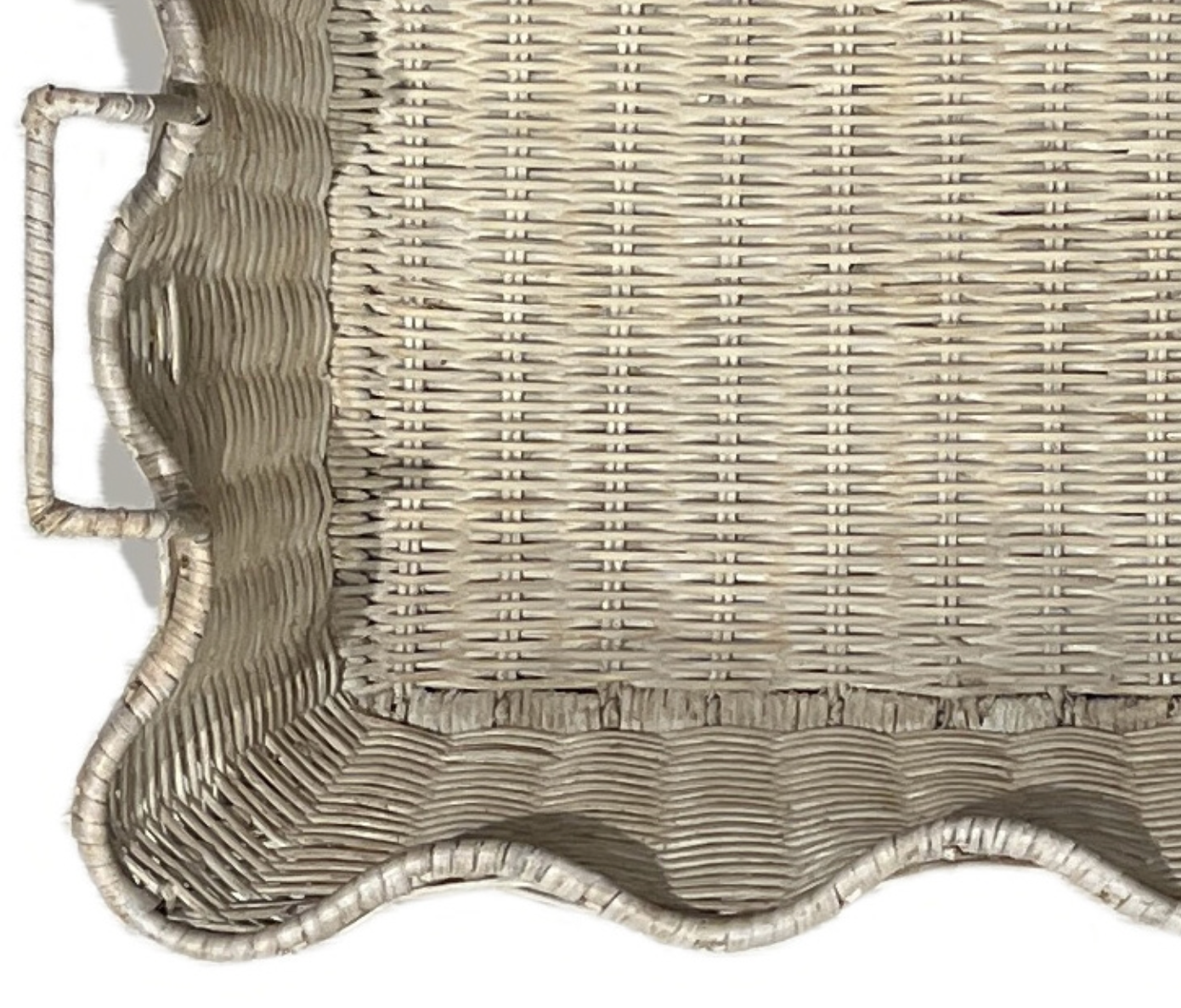 Scalloped White Wash Tray