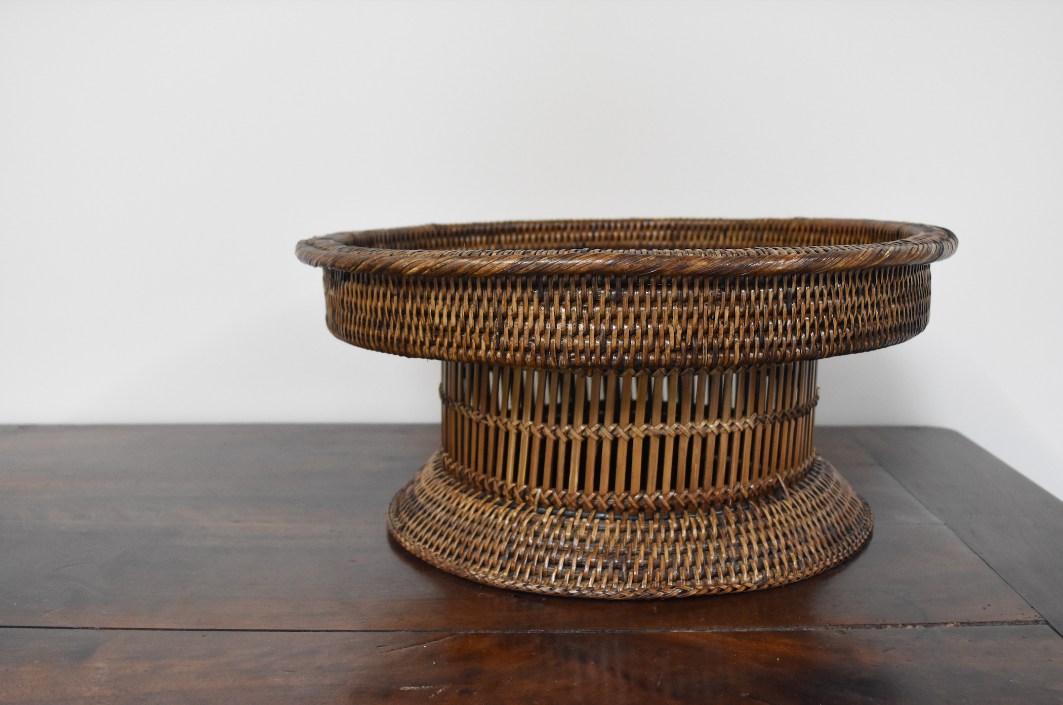 Large Footed Wicker Fruit Tray