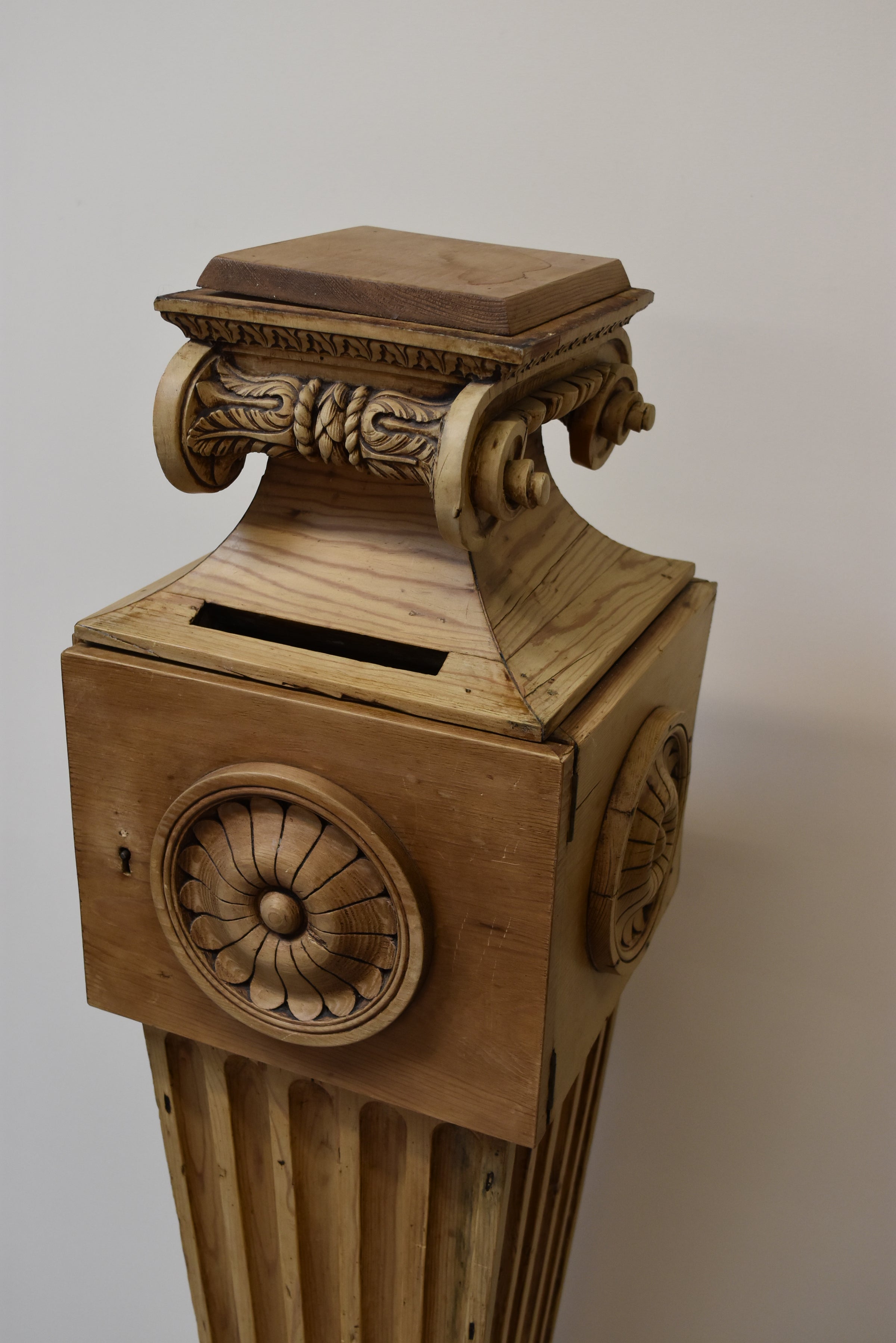 George II Ballet Box Pedestal