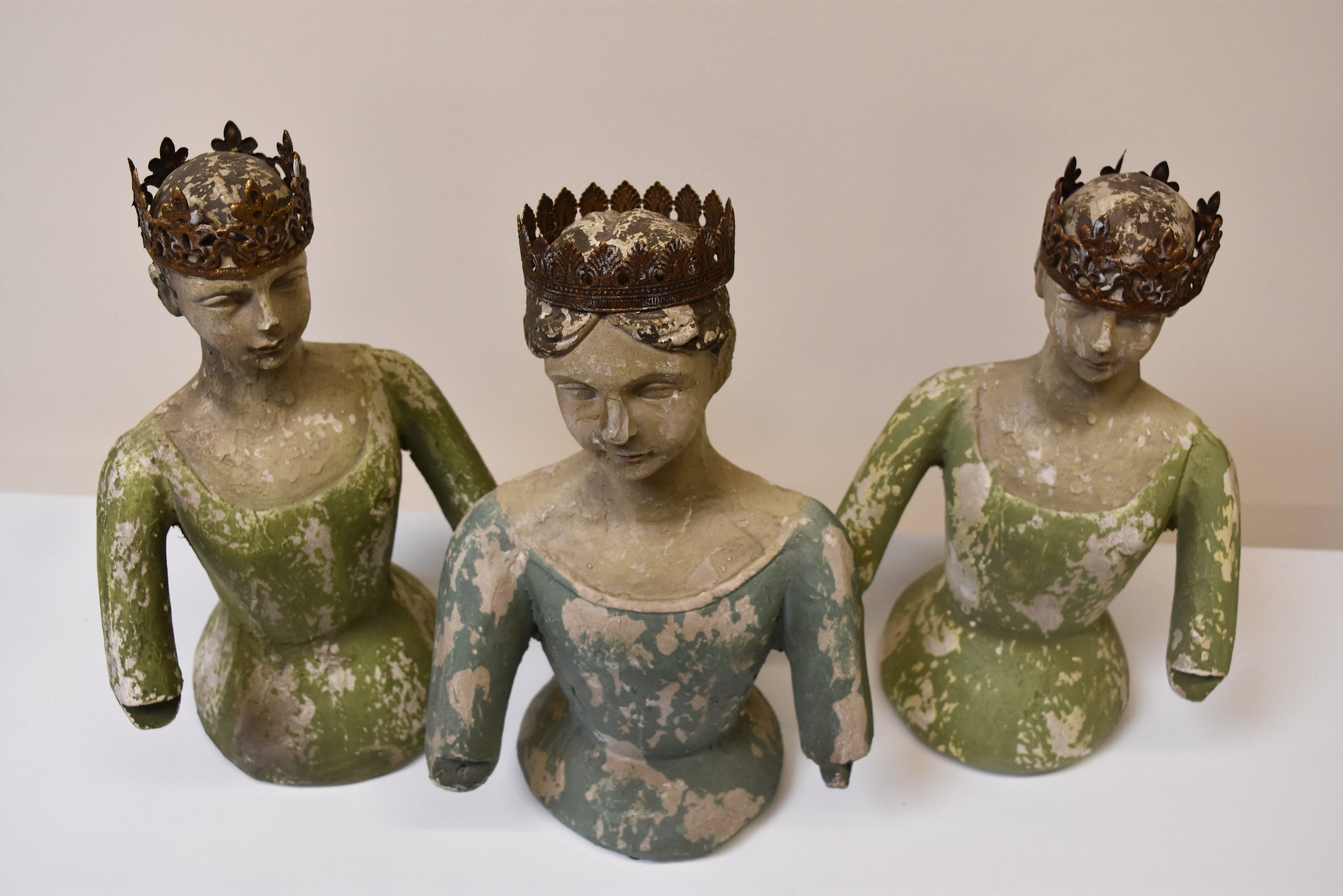 Santos Dolls with Crowns (Set of Three)