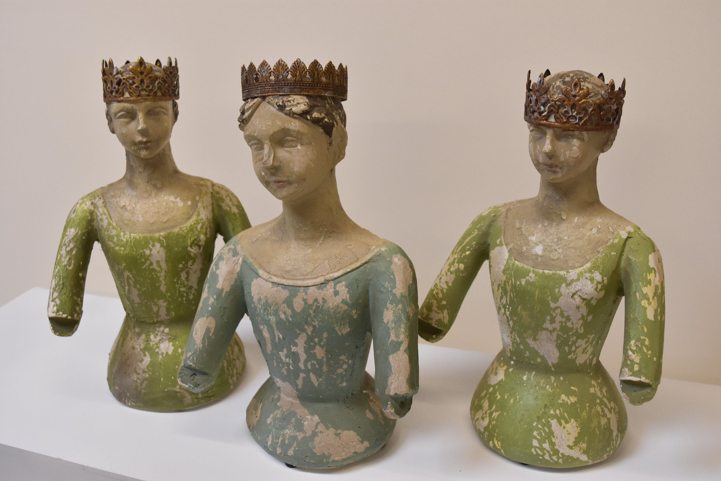 Santos Dolls with Crowns (Set of Three)