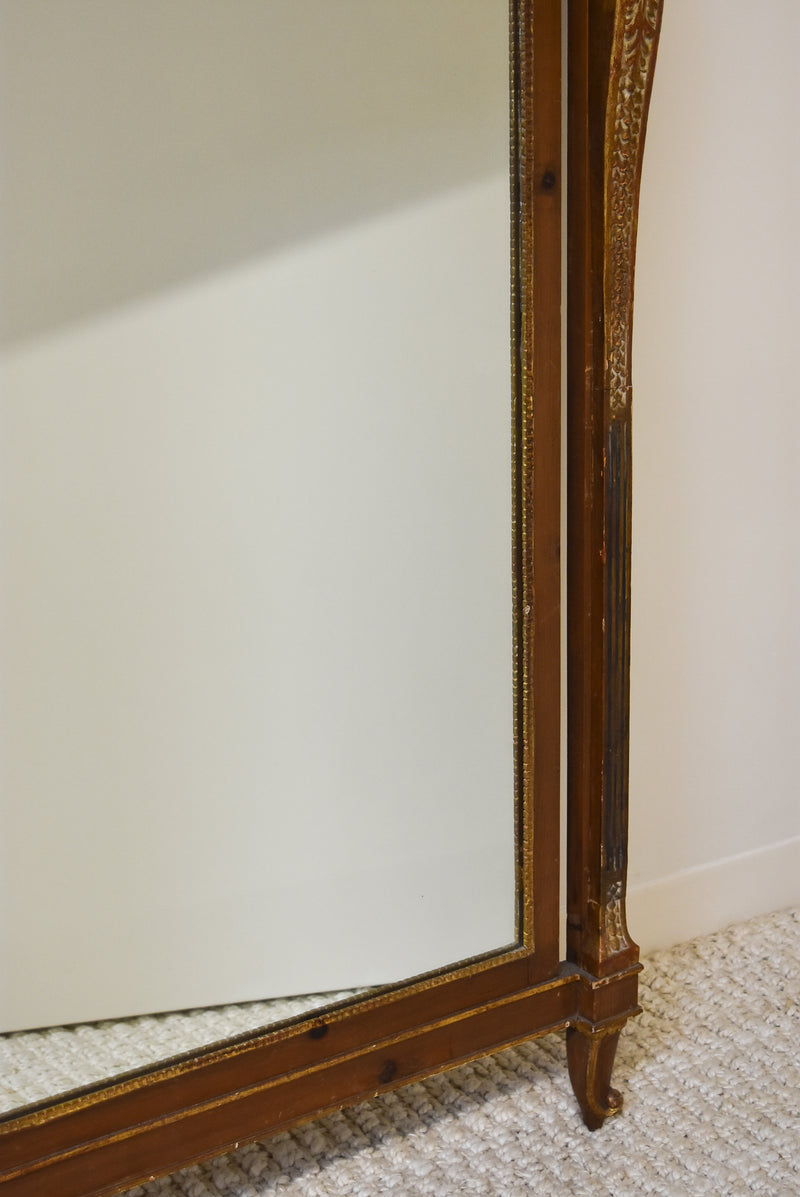 Neoclassical Mirror