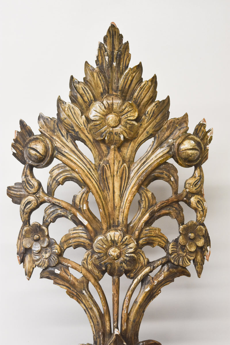 Early 18th Century Italian Lumiere with Carved Wood Base