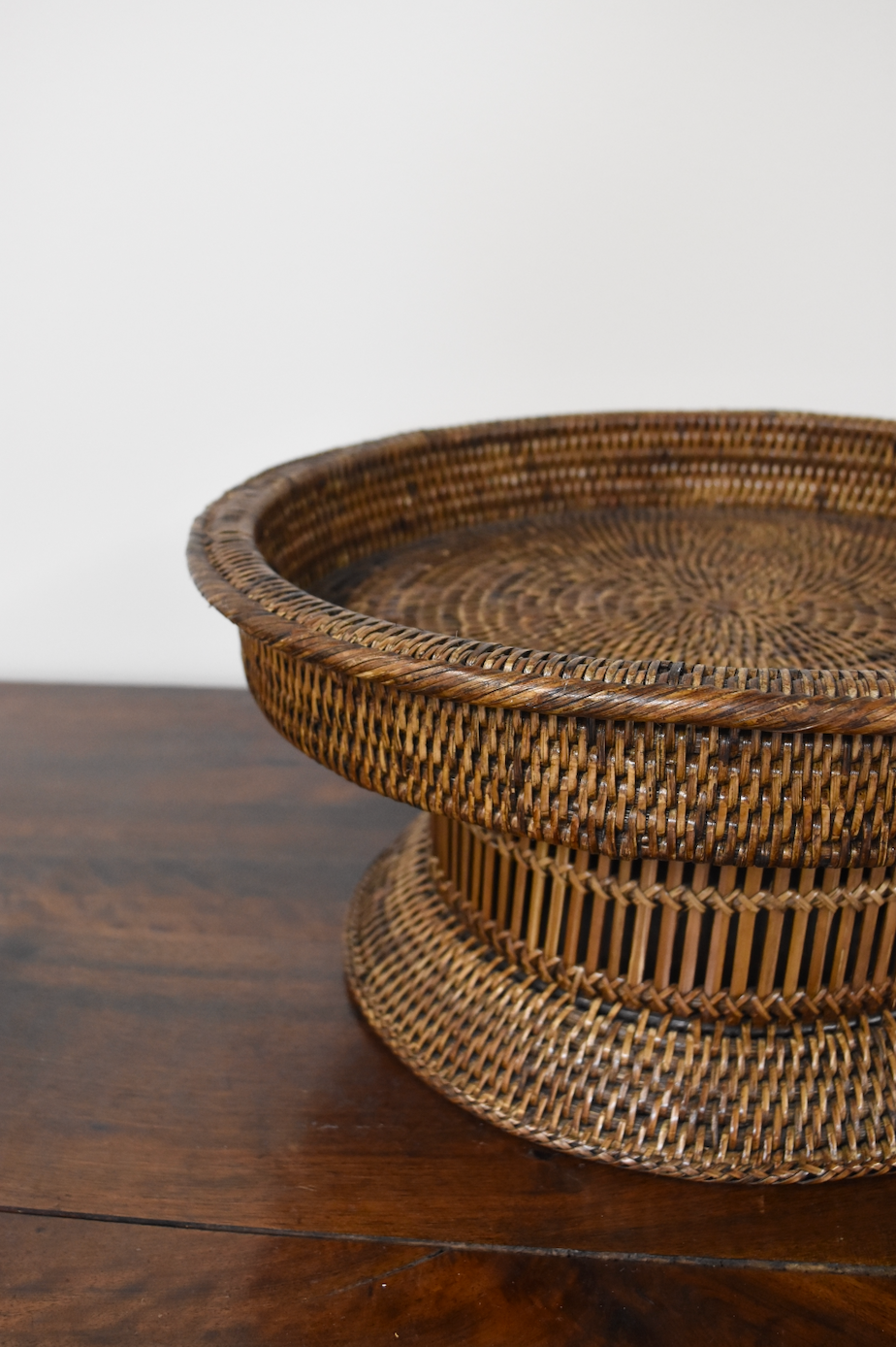 Large Footed Wicker Fruit Tray